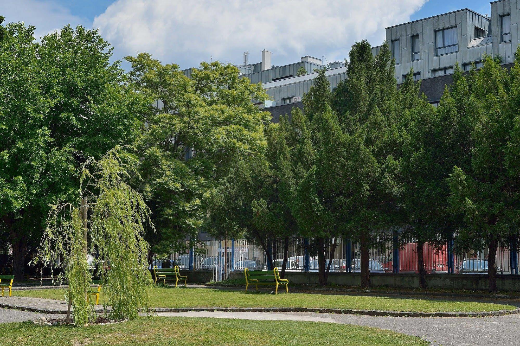 Ambiente Serviced Apartments - Dunajska 布拉迪斯拉发 外观 照片
